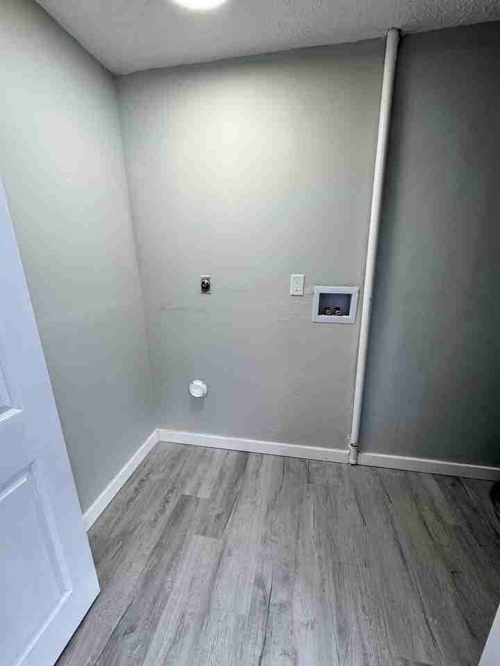 65 Beech St #1 - Photo 5 of 9