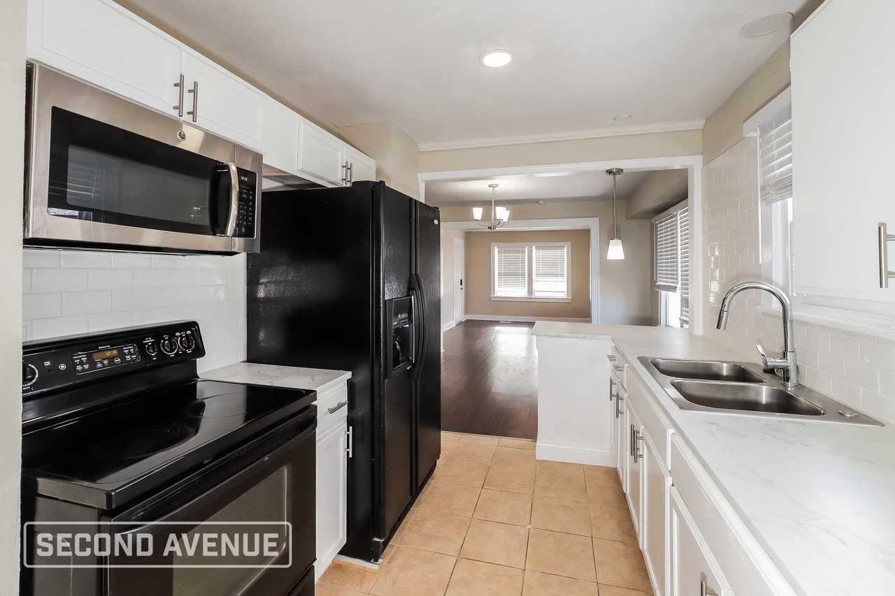 3600 E 57th St - Photo 3 of 25