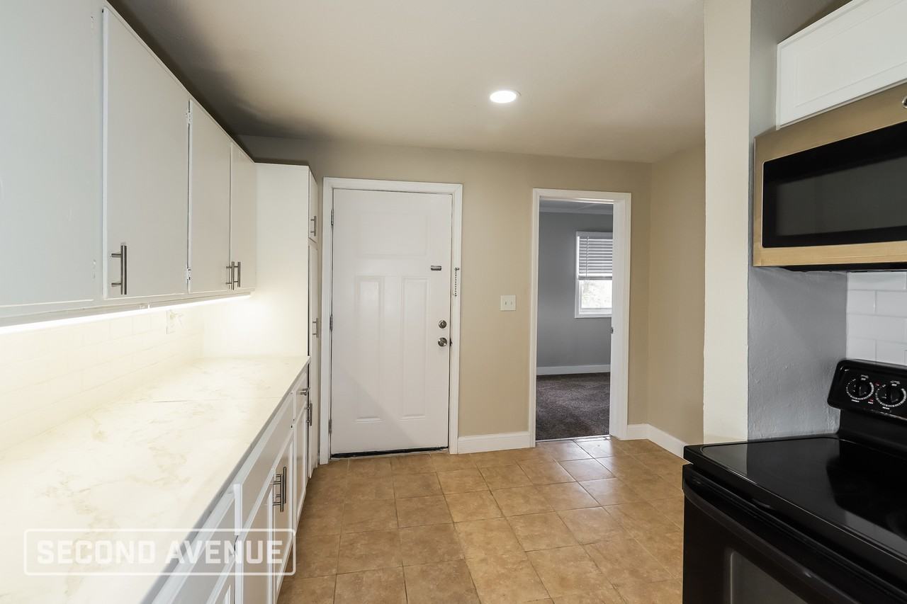 3600 E 57th St - Photo 6 of 25