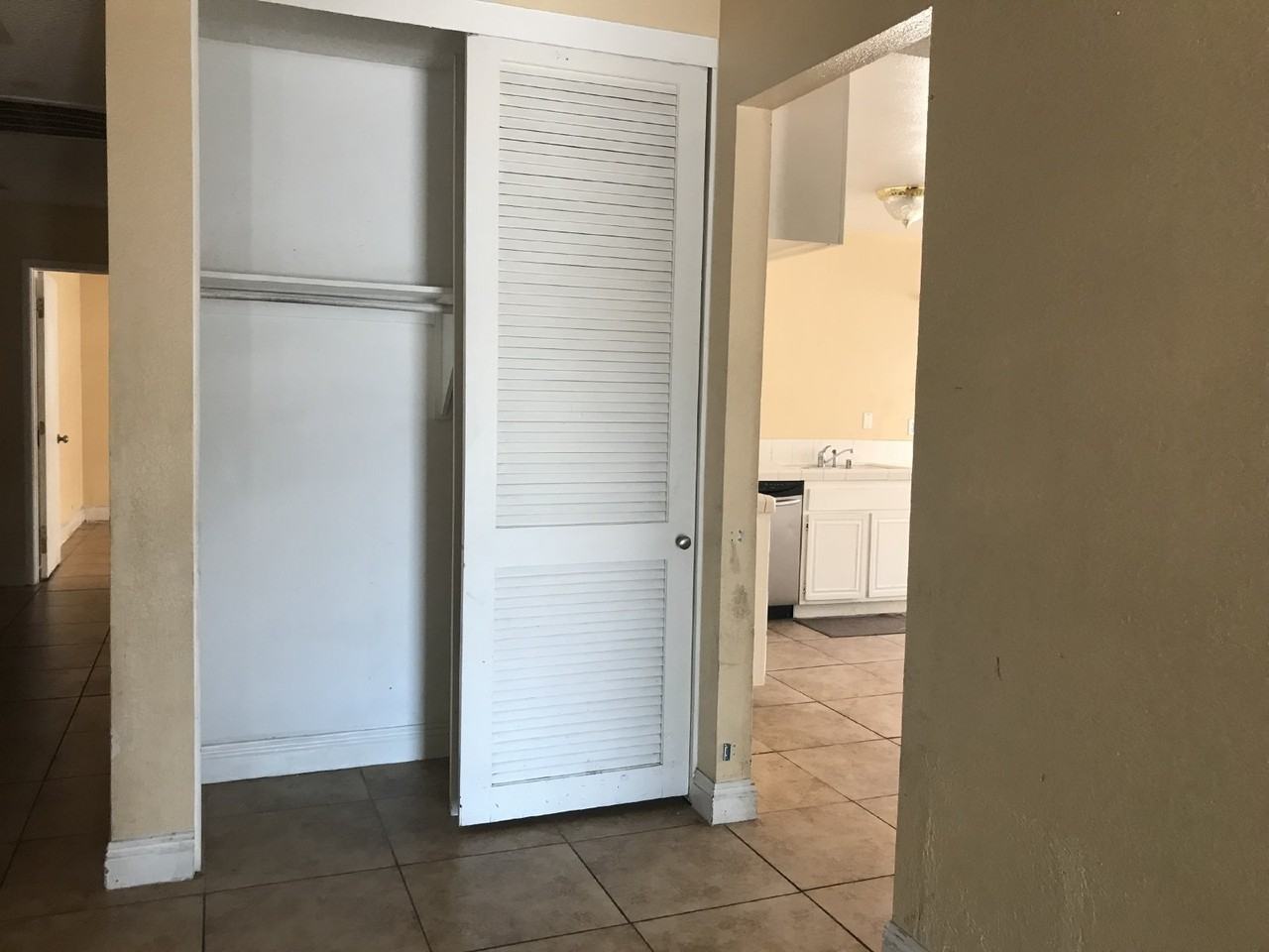 4879 Summerhill Rd - Photo 2 of 9