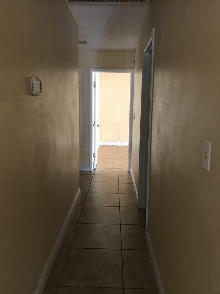 4879 Summerhill Rd - Photo 5 of 9