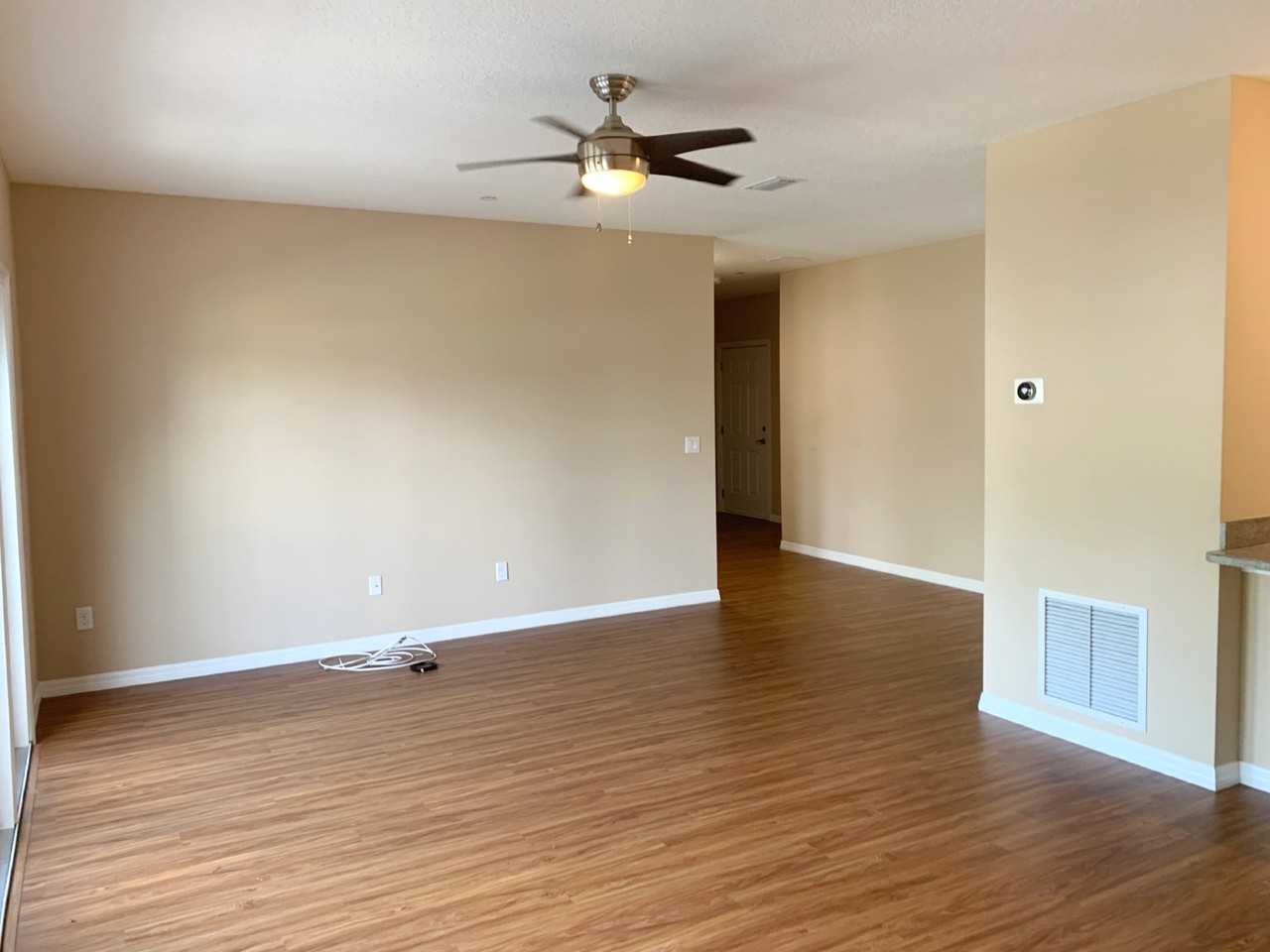 129 De Haven St - Photo 3 of 19