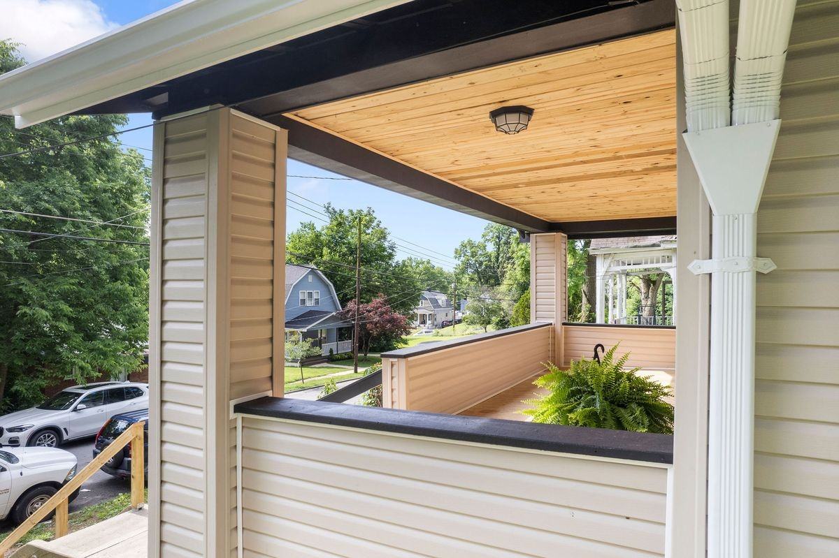 5119 Blaesi St - Photo 3 of 25