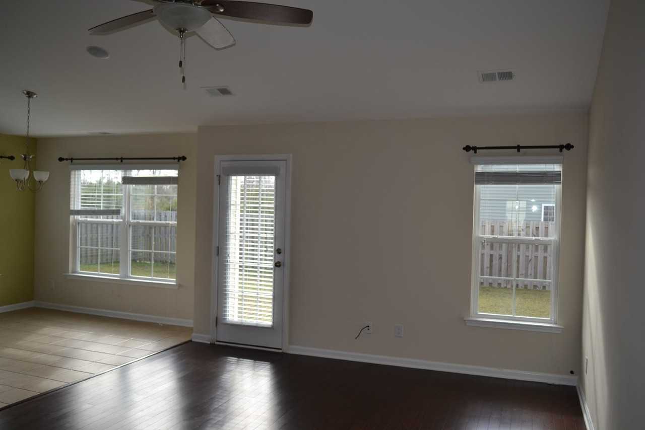 130 Truscott Ct - Photo 4 of 24