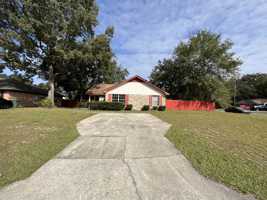 featured image of 829 Lost Grove Ln