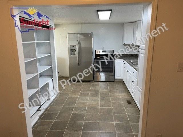 517 Colorado Ave - Photo 7 of 16