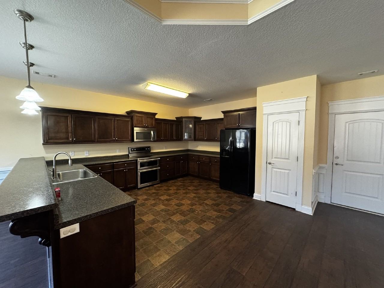 214 Hughes Loop Nw - Photo 4 of 13