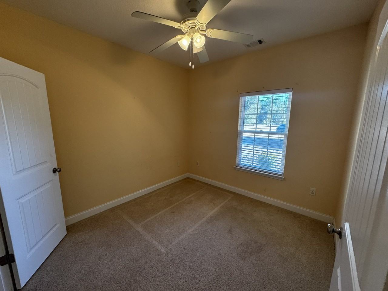 214 Hughes Loop Nw - Photo 7 of 13