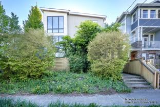 215 24th Ave E #D - Photo 1 of 1