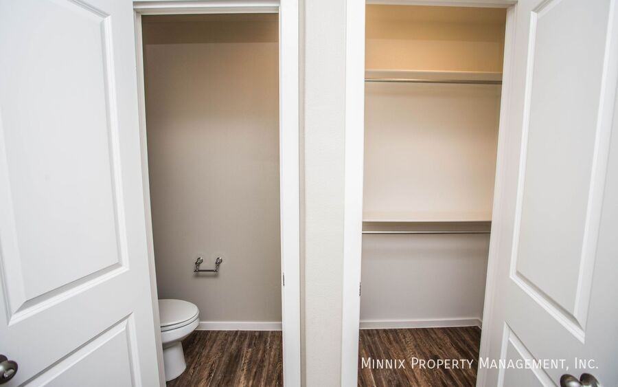 2117 N Jayton Ave #B - Photo 7 of 29