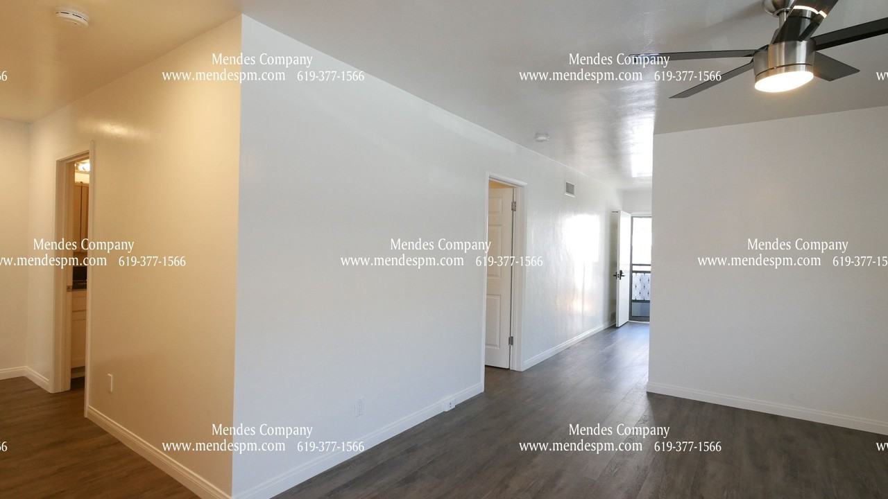 5545 Mary Lane Dr - Photo 4 of 25