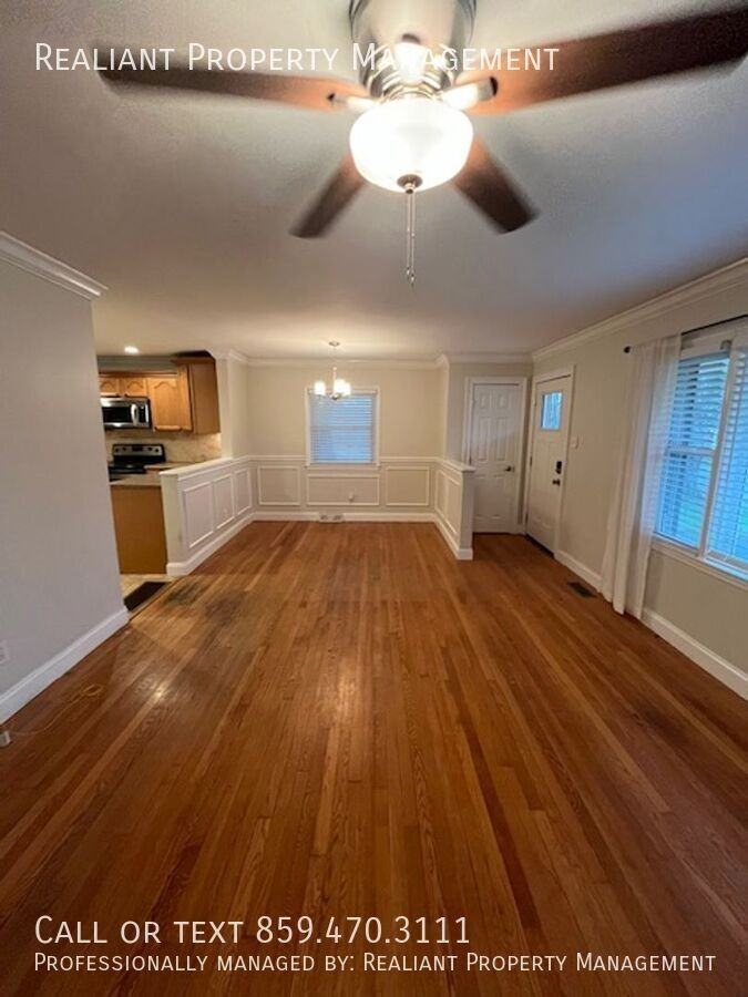 1033 Della Dr - Photo 3 of 13