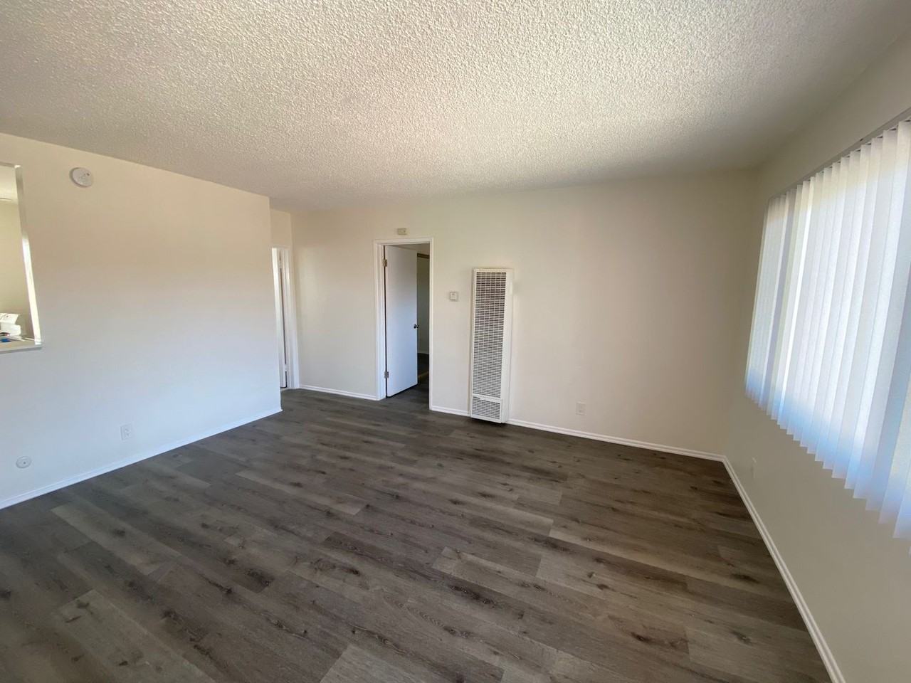 Royal Palms Apartments - Photo 2 of 10