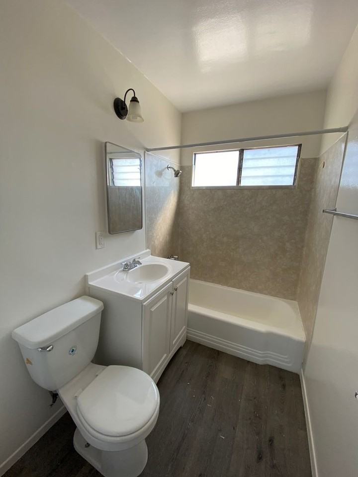 Royal Palms Apartments - Photo 4 of 10