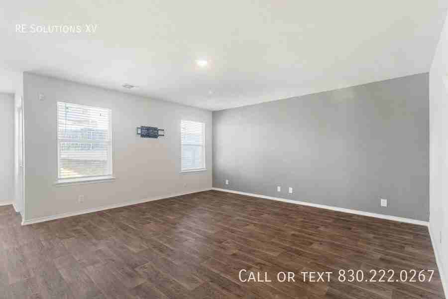 14819 Fronted Goose - Photo 2 of 17