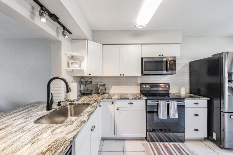 16509 Lake Brigadoon Cir - Photo 3 of 29