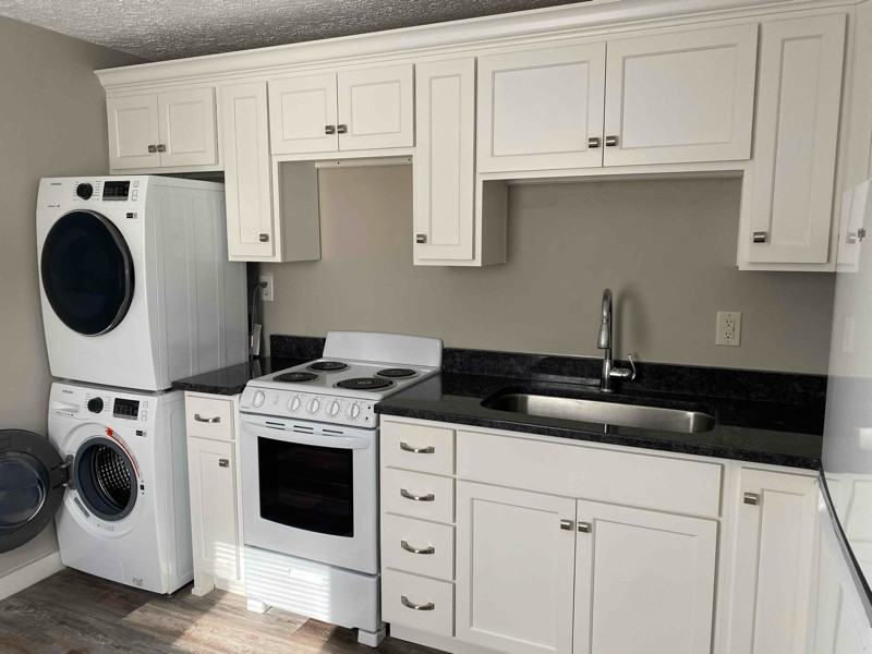 613 Moore Avenue - Photo 3 of 10