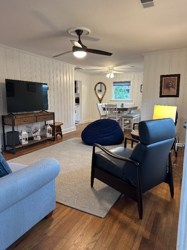 313 73rd Ave N - Photo 5 of 14