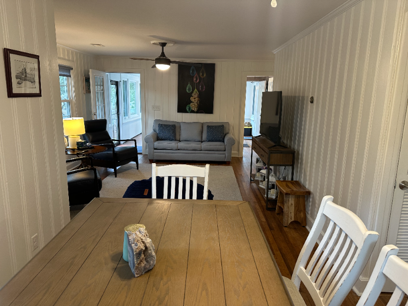 313 73rd Ave N - Photo 7 of 14