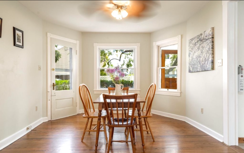 949 Vine St - Photo 3 of 4