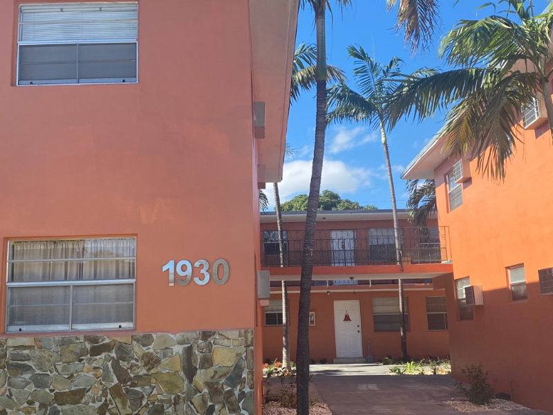 1930 Palm Ave #1 - Photo 3 of 16