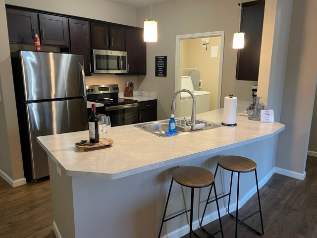 4784 Holmes St - Photo 4 of 13