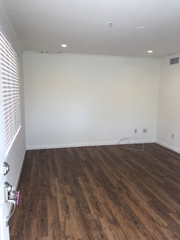 1329 Linden Ave #B - Photo 2 of 8