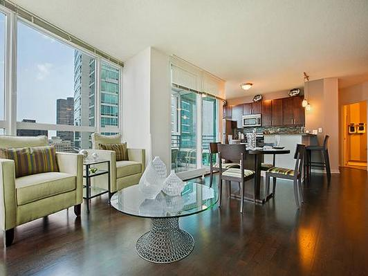 338 E Grand Ave - Photo 2 of 15