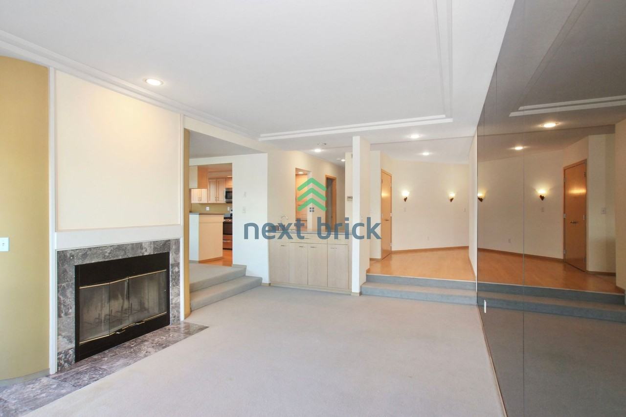 1768 Aurora Avenue North #303 - Photo 7 of 38