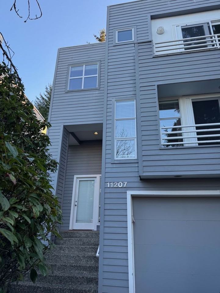 11207 Ne 106th Pl - Photo 2 of 22