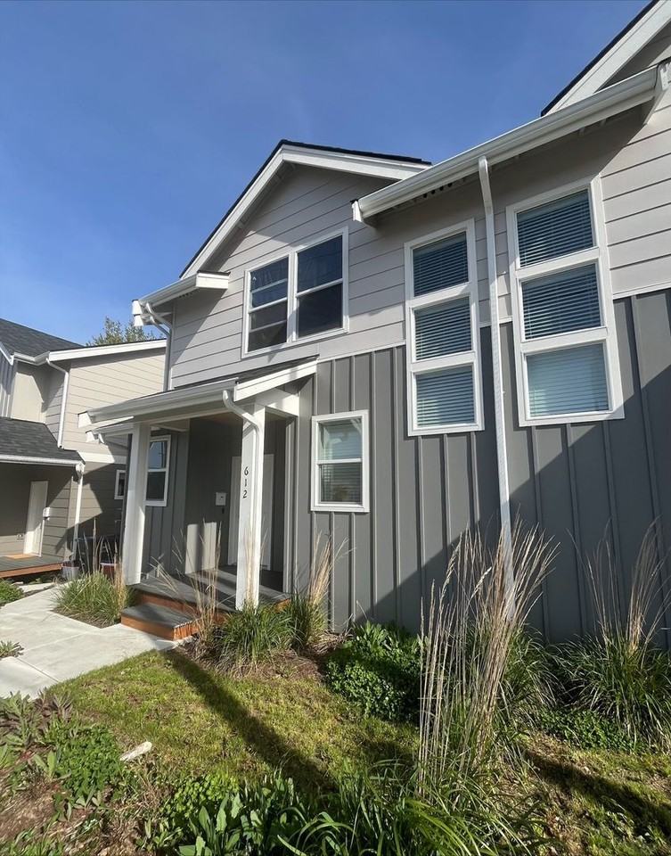 612 Telegraph Rd - Photo 2 of 6