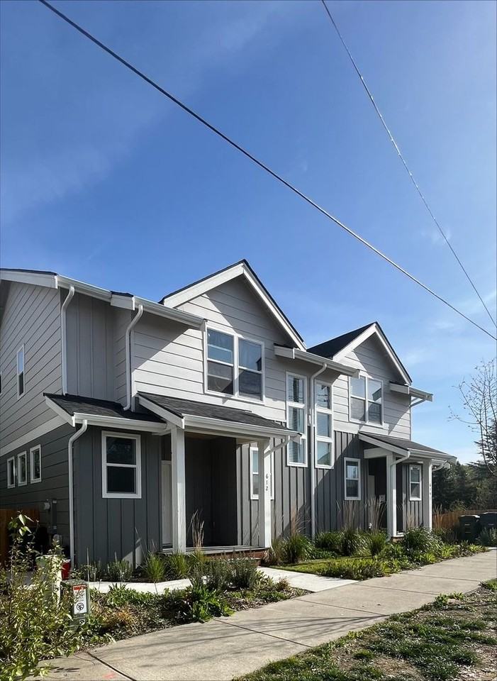 612 Telegraph Rd - Photo 3 of 6