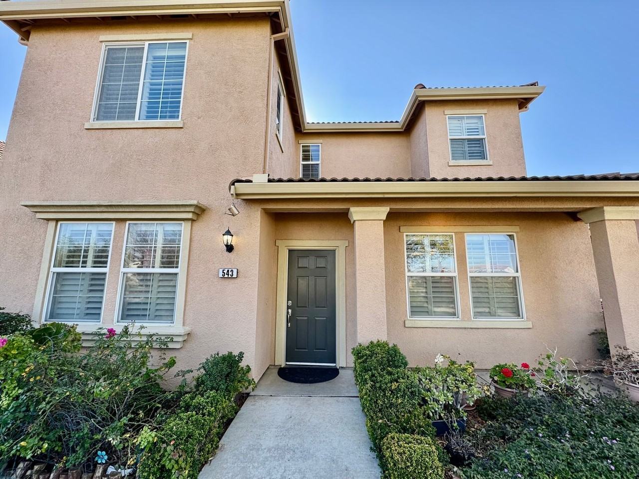 543 Machado St - Photo 2 of 21