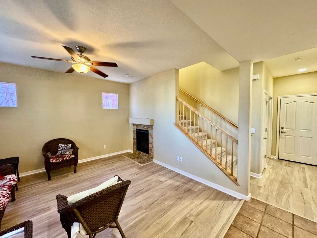 543 Machado St - Photo 3 of 21