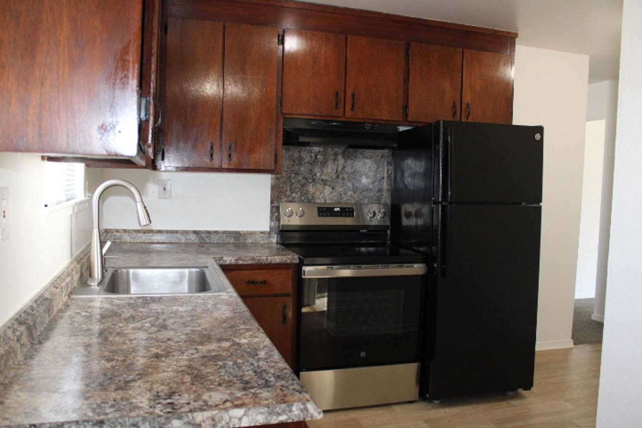 191 Pinole Ave - Photo 2 of 18