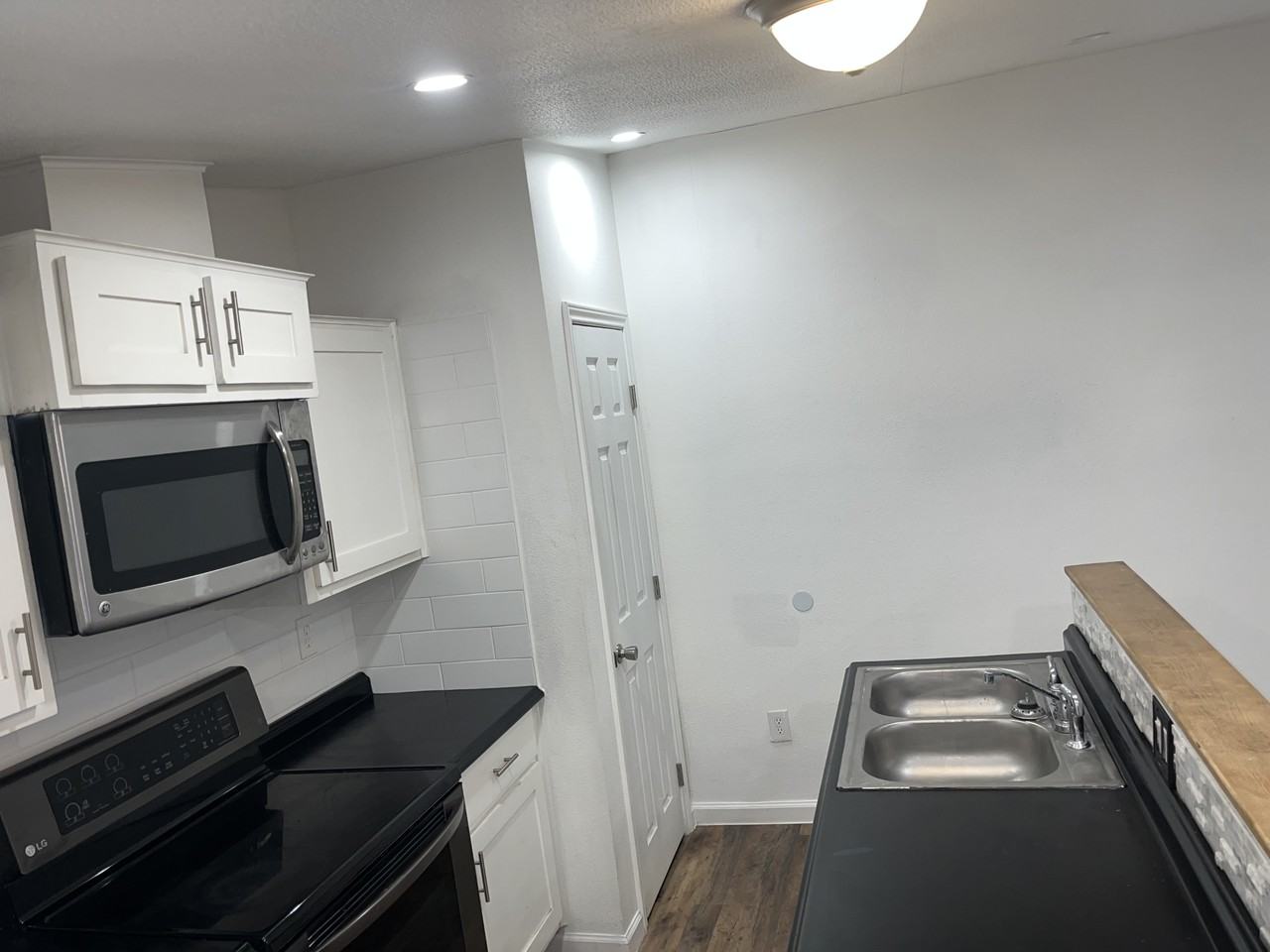 111 Horseshoe Dr #B - Photo 5 of 13