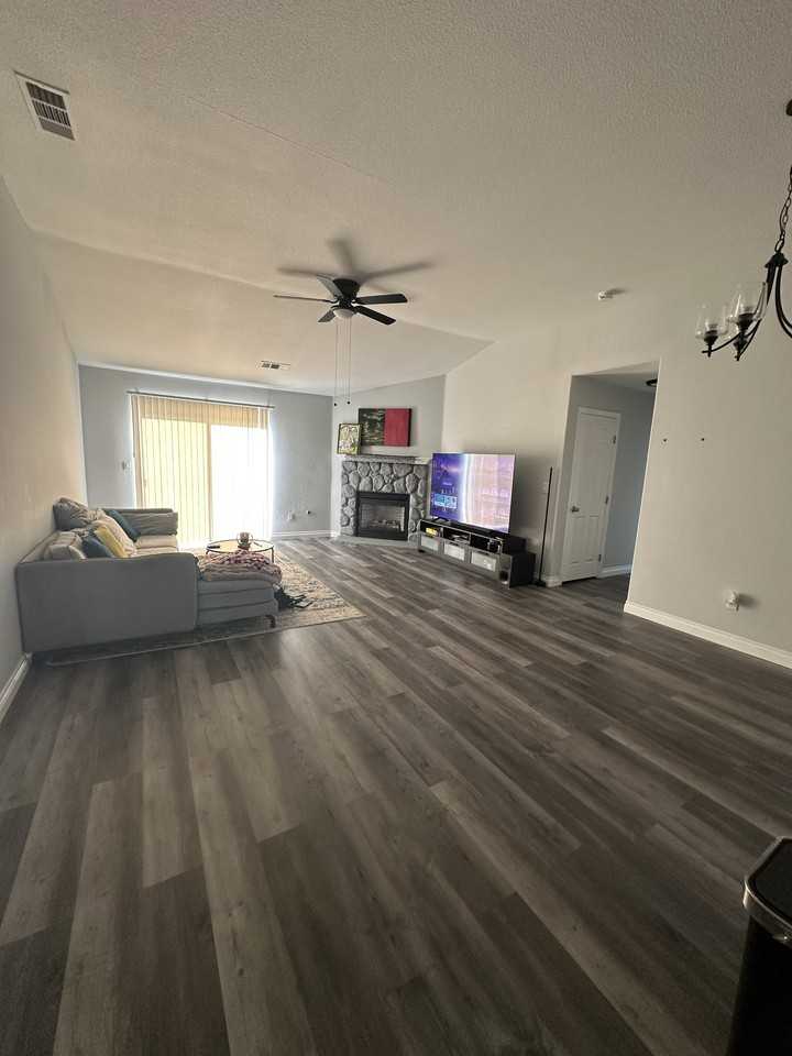 1185 Waterview St #NA - Photo 3 of 8