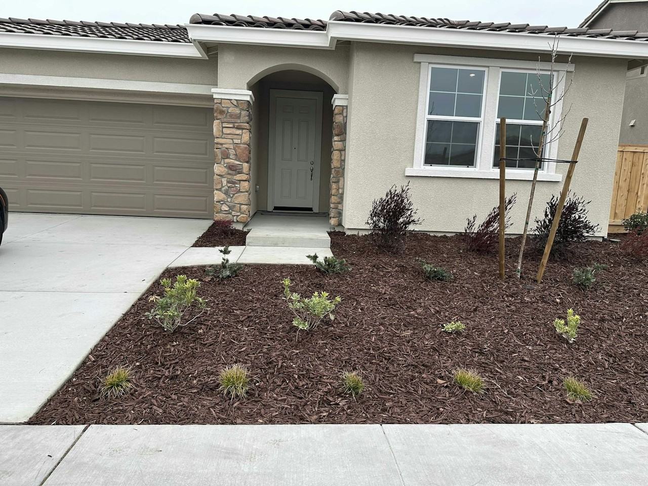 679 Estancia St - Photo 2 of 12