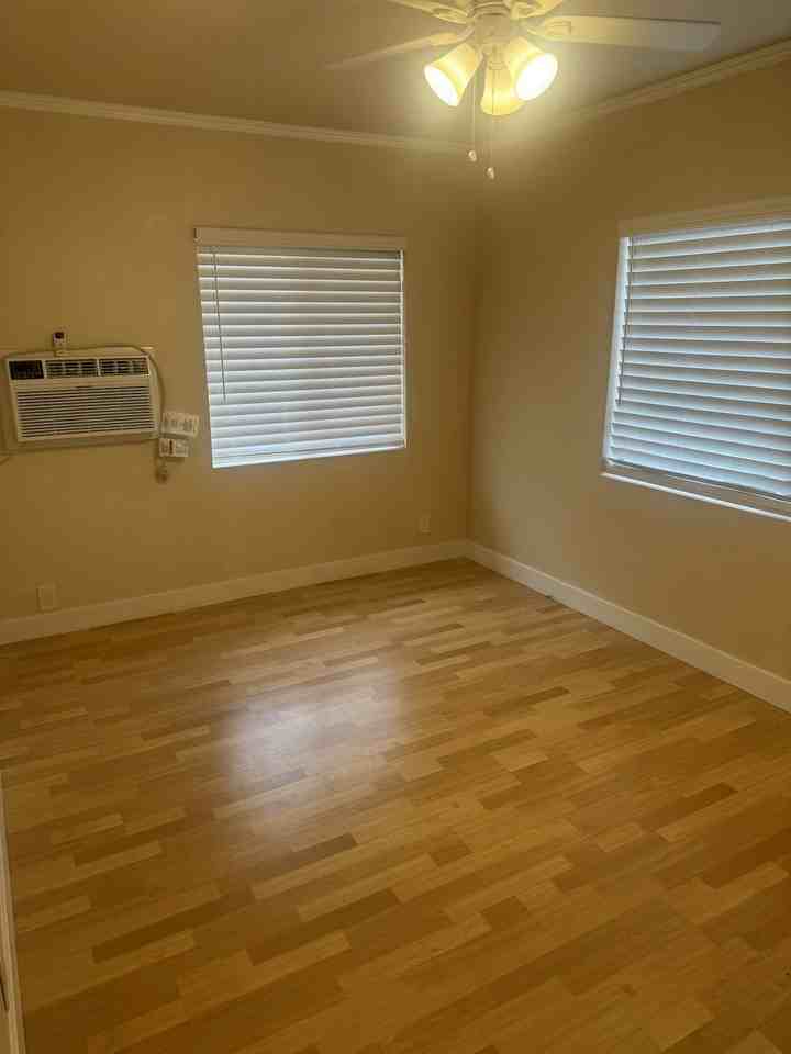 5957 Fishburn Ave - Photo 5 of 13