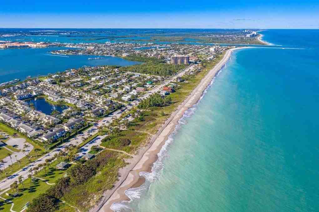 1701 Mariner Bay Blvd #1701 - Photo 2 of 18