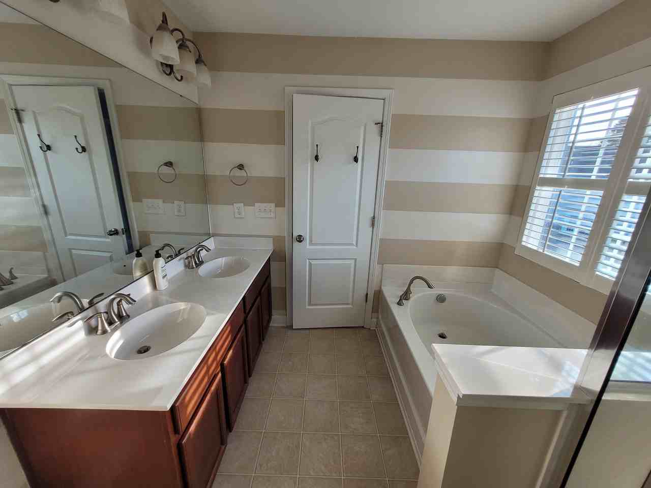 1039 Waterside Landing Way #NA - Photo 5 of 20