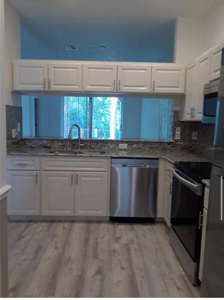 12403 Gallant Ct #12403 - Photo 4 of 6