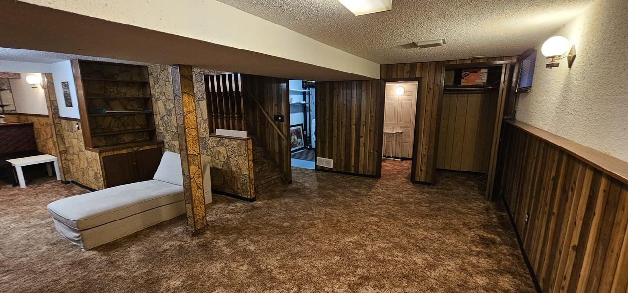 2 Lake Island Cres #1 - Photo 7 of 12