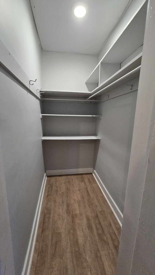 274 Robinson St #274B - Photo 6 of 11