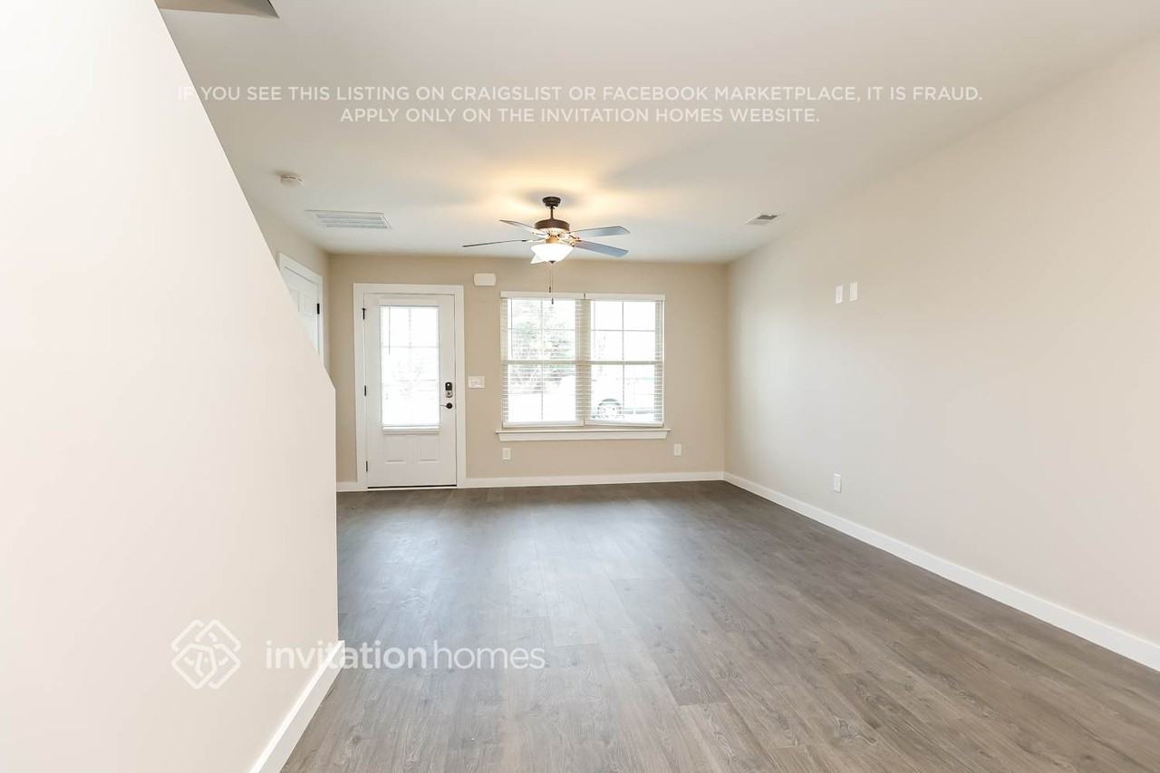 208 Emmett Dr - Photo 2 of 17