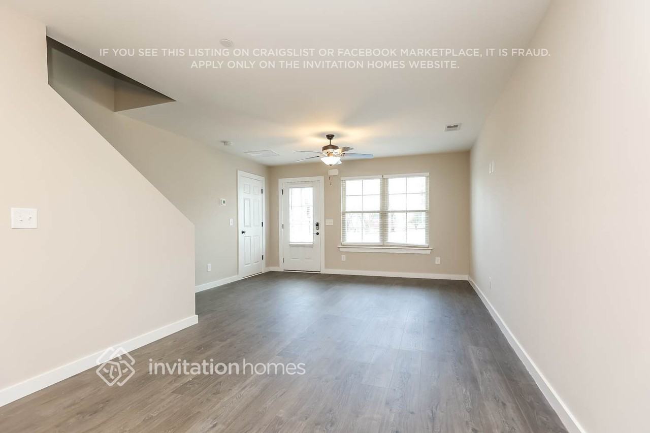 208 Emmett Dr - Photo 3 of 17