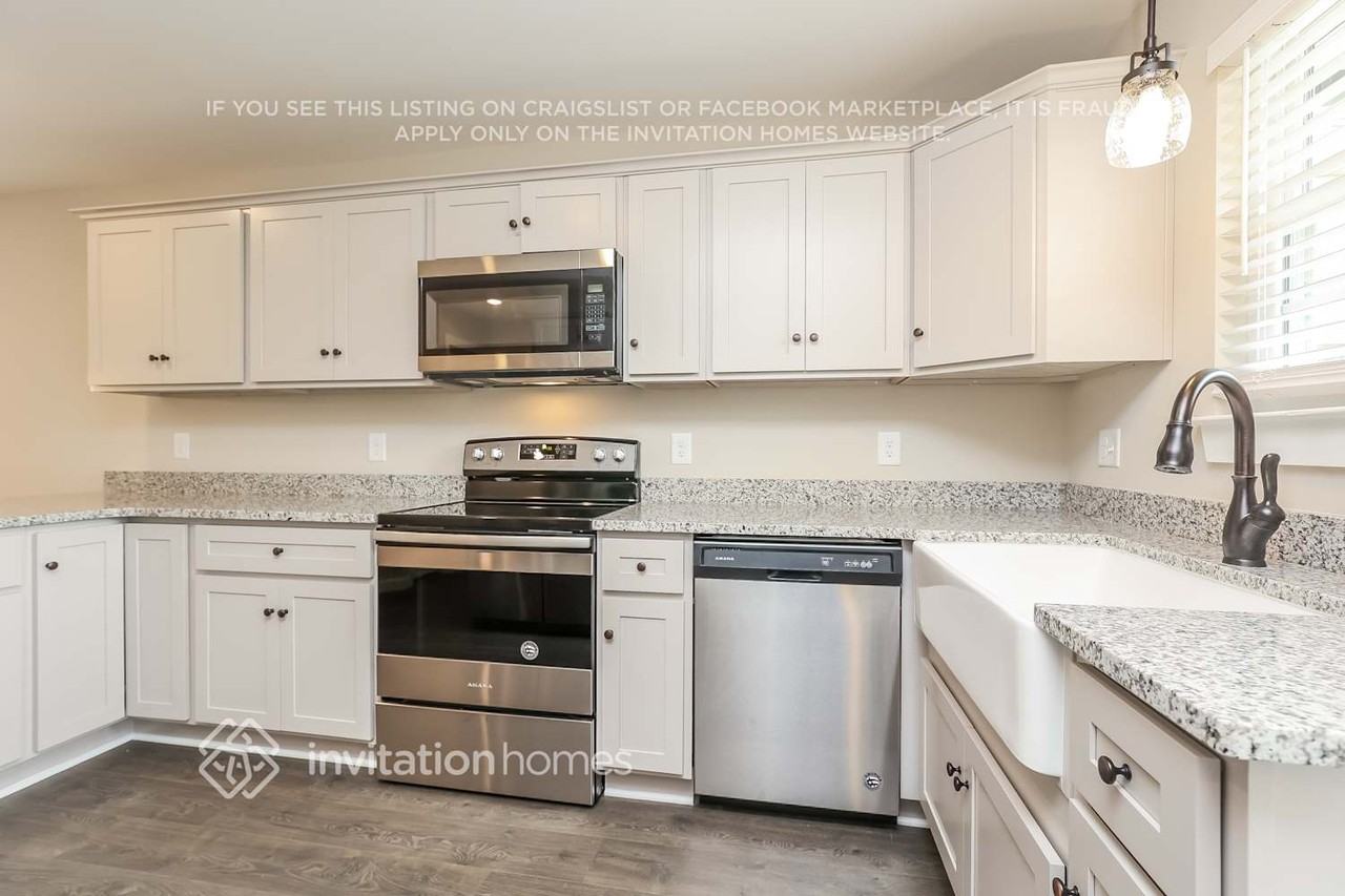 208 Emmett Dr - Photo 7 of 17