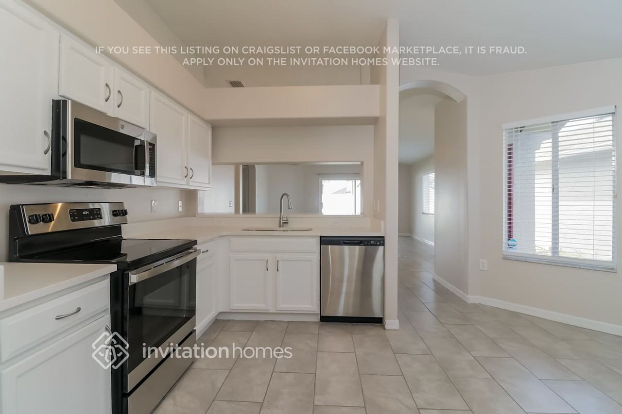 6801 Aramon Ct - Photo 7 of 17