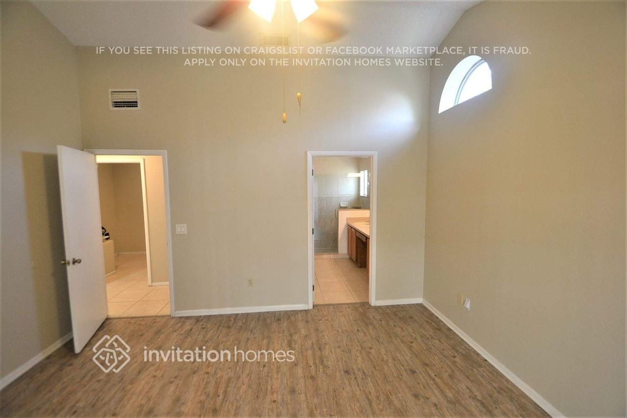 282 Lake Doe Blvd - Photo 6 of 10