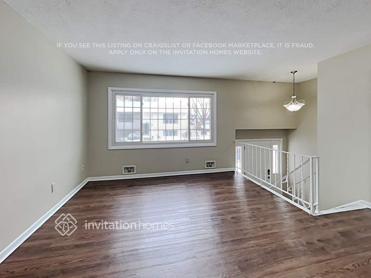 401 42nd Ave Ne - Photo 6 of 21